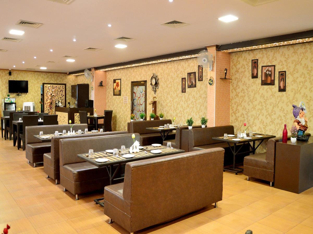Oyo 6012 Hotel Rockwell Dzsaipur Kültér fotó