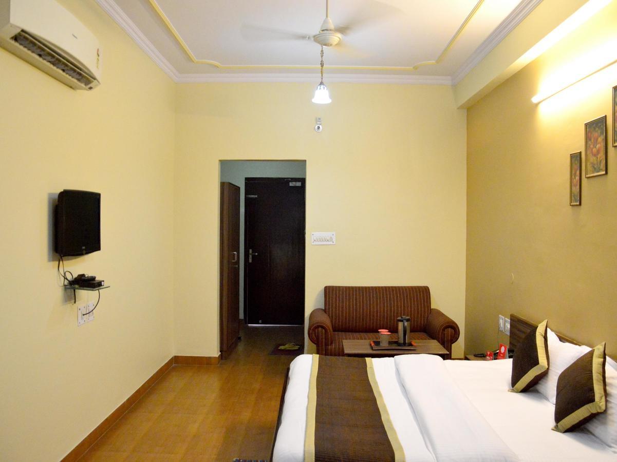Oyo 6012 Hotel Rockwell Dzsaipur Kültér fotó