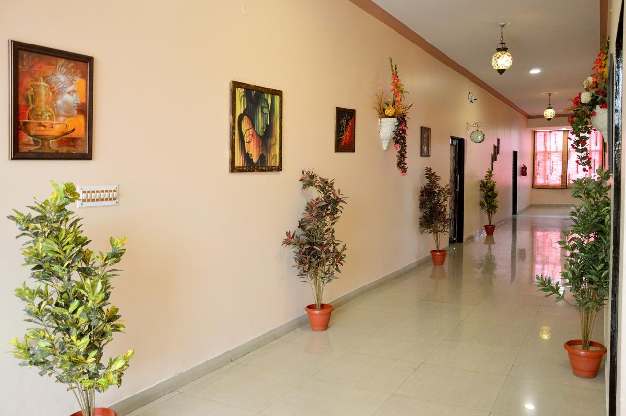 Oyo 6012 Hotel Rockwell Dzsaipur Kültér fotó