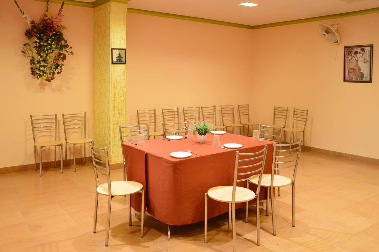 Oyo 6012 Hotel Rockwell Dzsaipur Kültér fotó